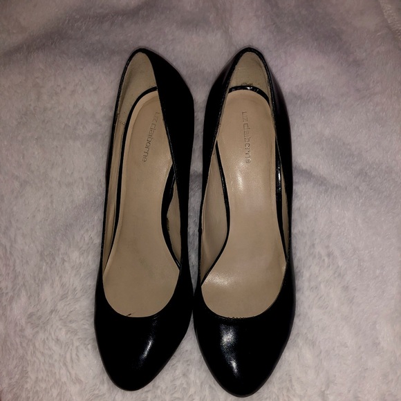 Liz Claiborne- Black Pumps - Picture 5 of 5